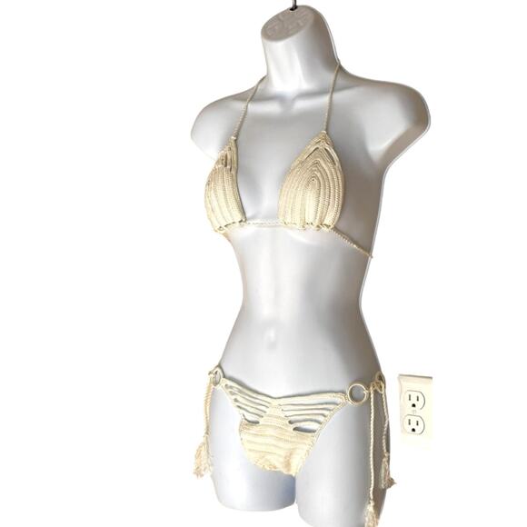 My Beachy Side White Crochet String Bikini Set MEDIUM Triangle Tanning $195 NEW - Picture 5 of 7